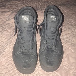 Skate hi vans (7 men’s,  8.5 women’s)